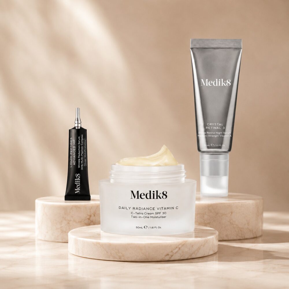 Medik8 Rejuvenation Reset skincare set met Liquid Peptides Advanced MP, Daily Radiance Vitamin C en Crystal Retinal 3